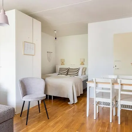 Yksioe Saunalla Ja Patiolla Apartman