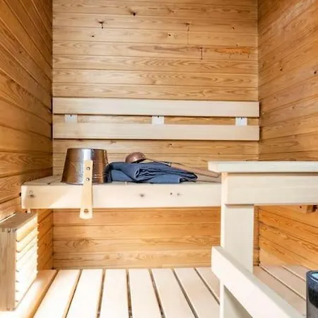Apartman Yksioe Saunalla Ja Patiolla